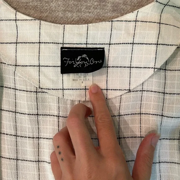 Vintage Ivory High Neckline Off White Button Front Vest Top - Picture 6 of 8